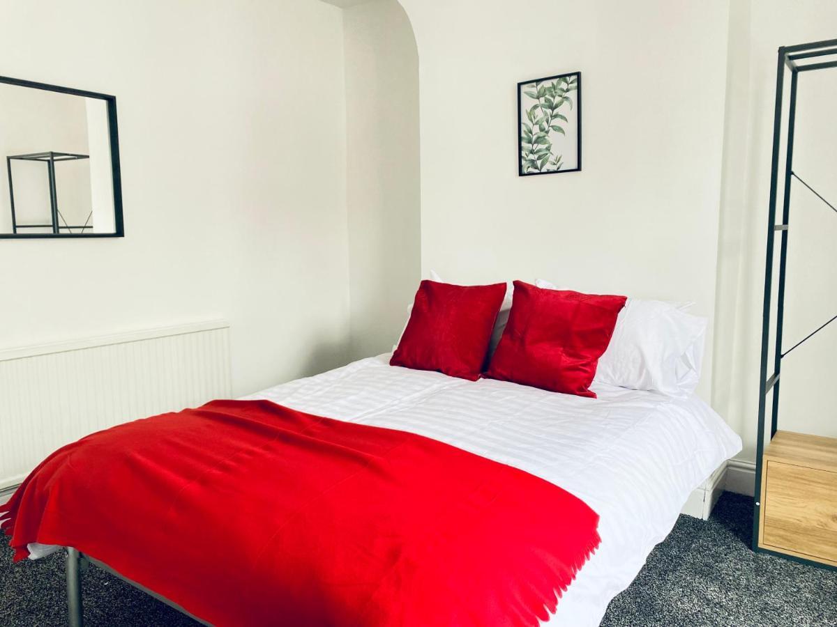 リヴァプール 3 Bed Anfield House Close To Lfcヴィラ エクステリア 写真
